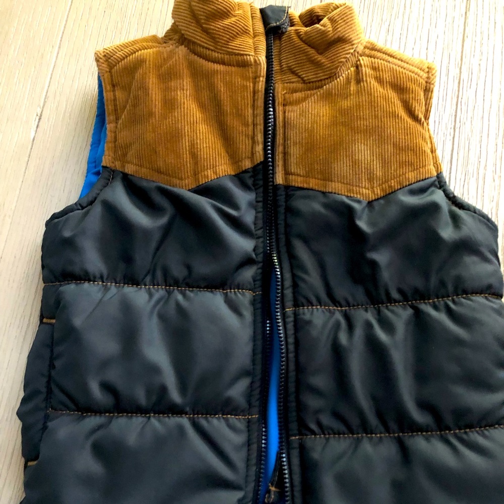 BABY OSHKOSH VEST SIZE 18M